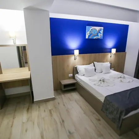 维拉全景酒店 4* 艾福雷诺德